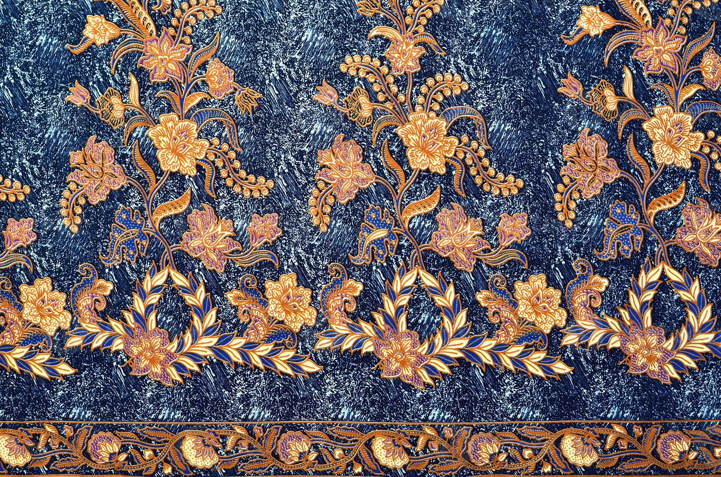 il modello per i vestiti tradizionali malesi include il batik foto