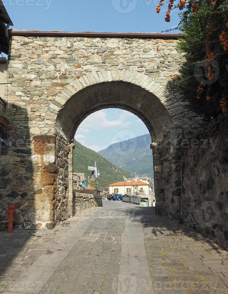 villaggio di donna porta orientale foto