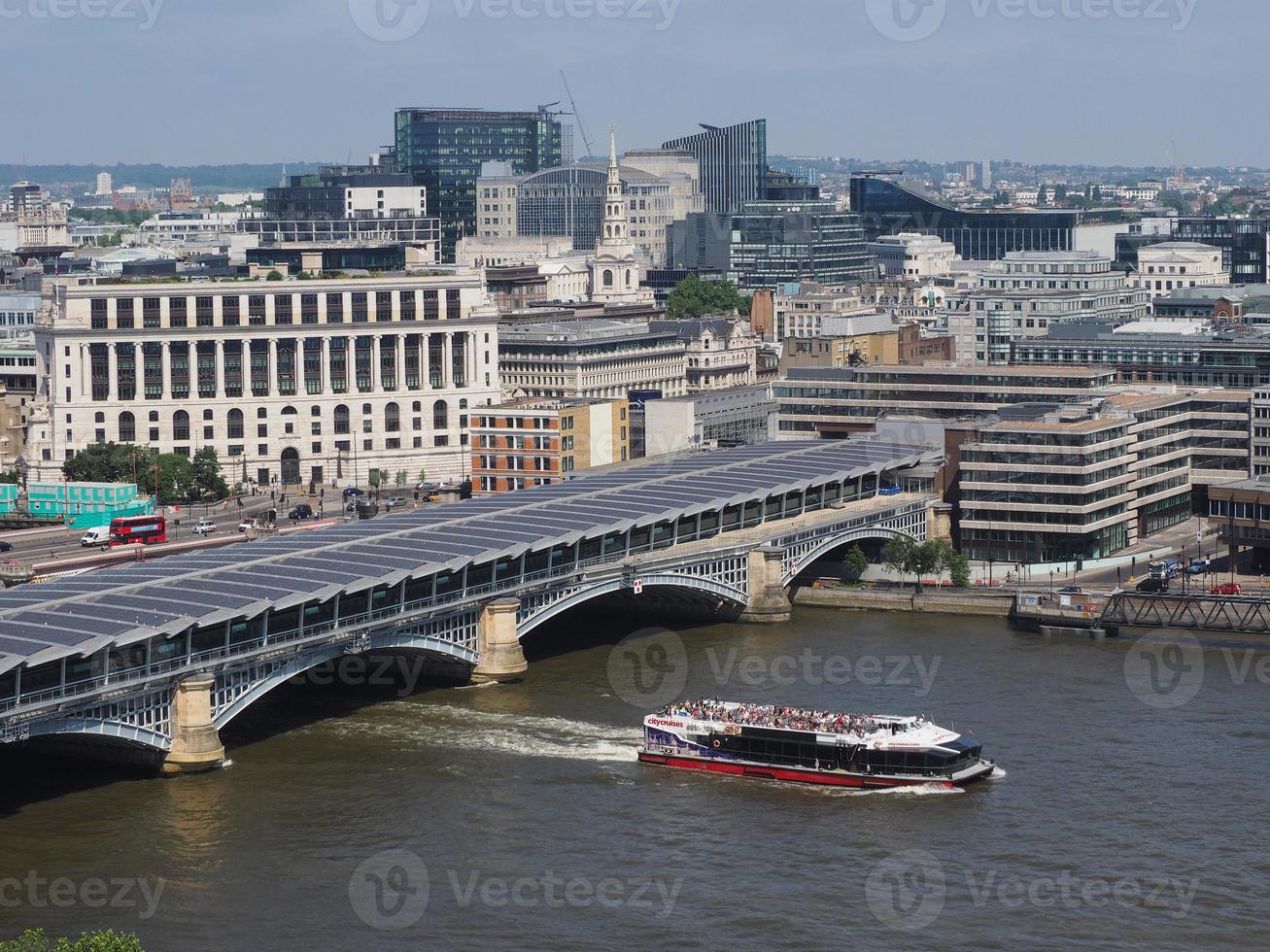 fiume tamigi a londra foto