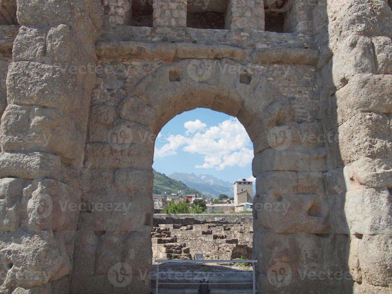 teatro romano aosta foto