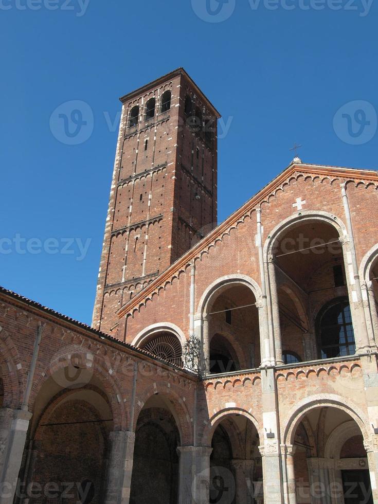 chiesa di sant ambrogio, milano foto