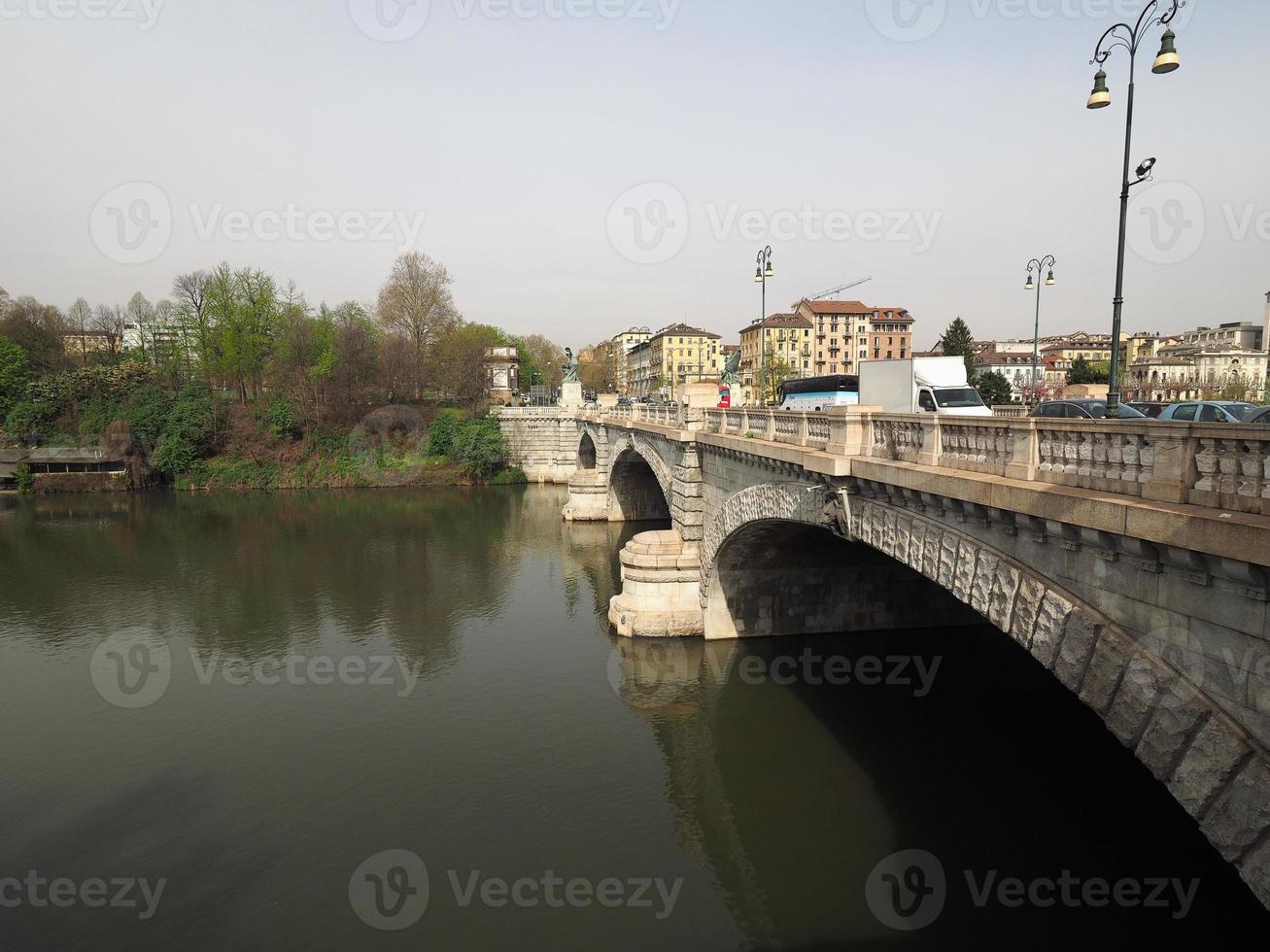 fiume po a torino foto