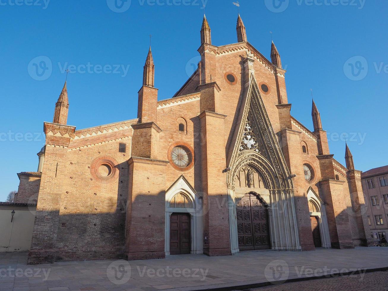 cattedrale di chieri, italia foto