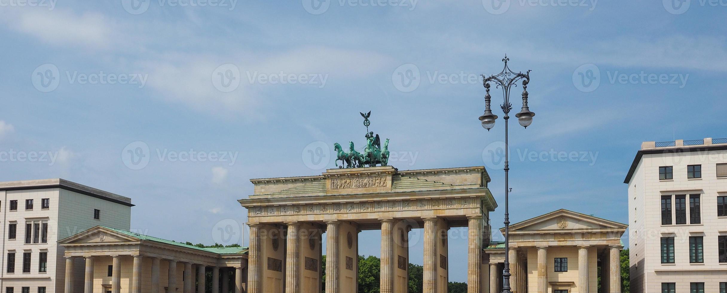 brandenburger tor porta di brandeburgo a berlino foto