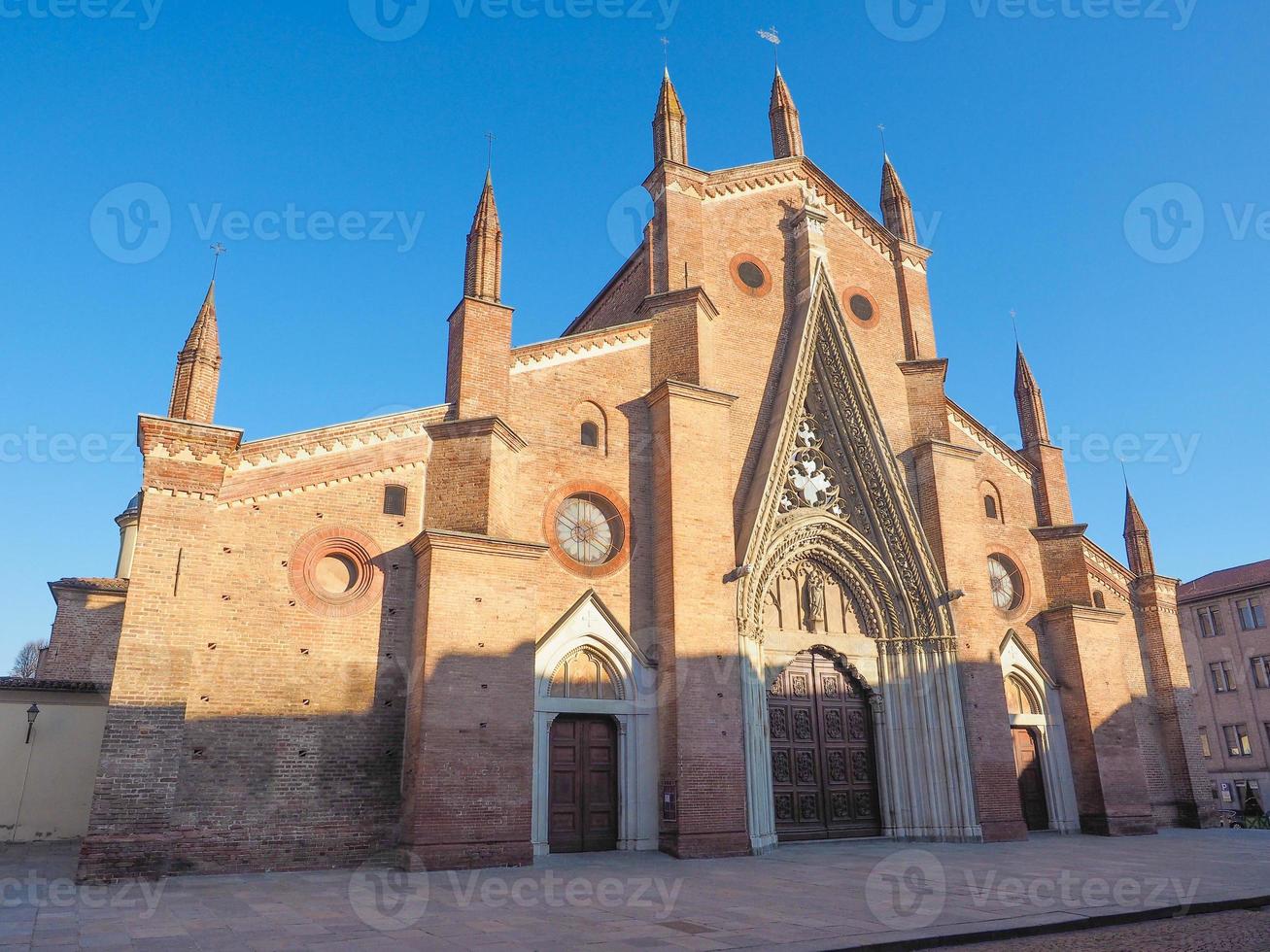 cattedrale di chieri, italia foto