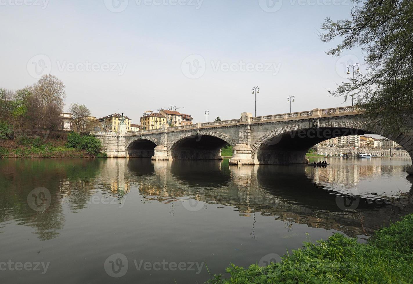 fiume po a torino foto