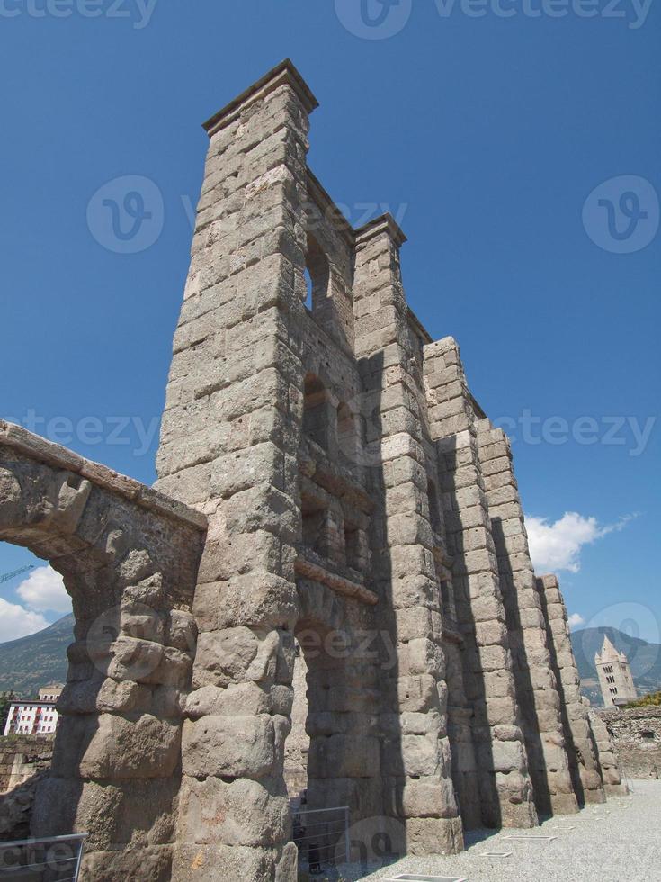 teatro romano aosta foto