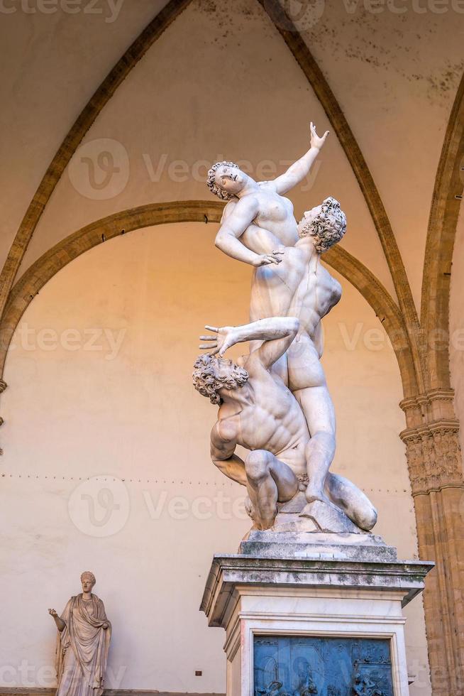 scultura in piazza della signoria a firenze foto