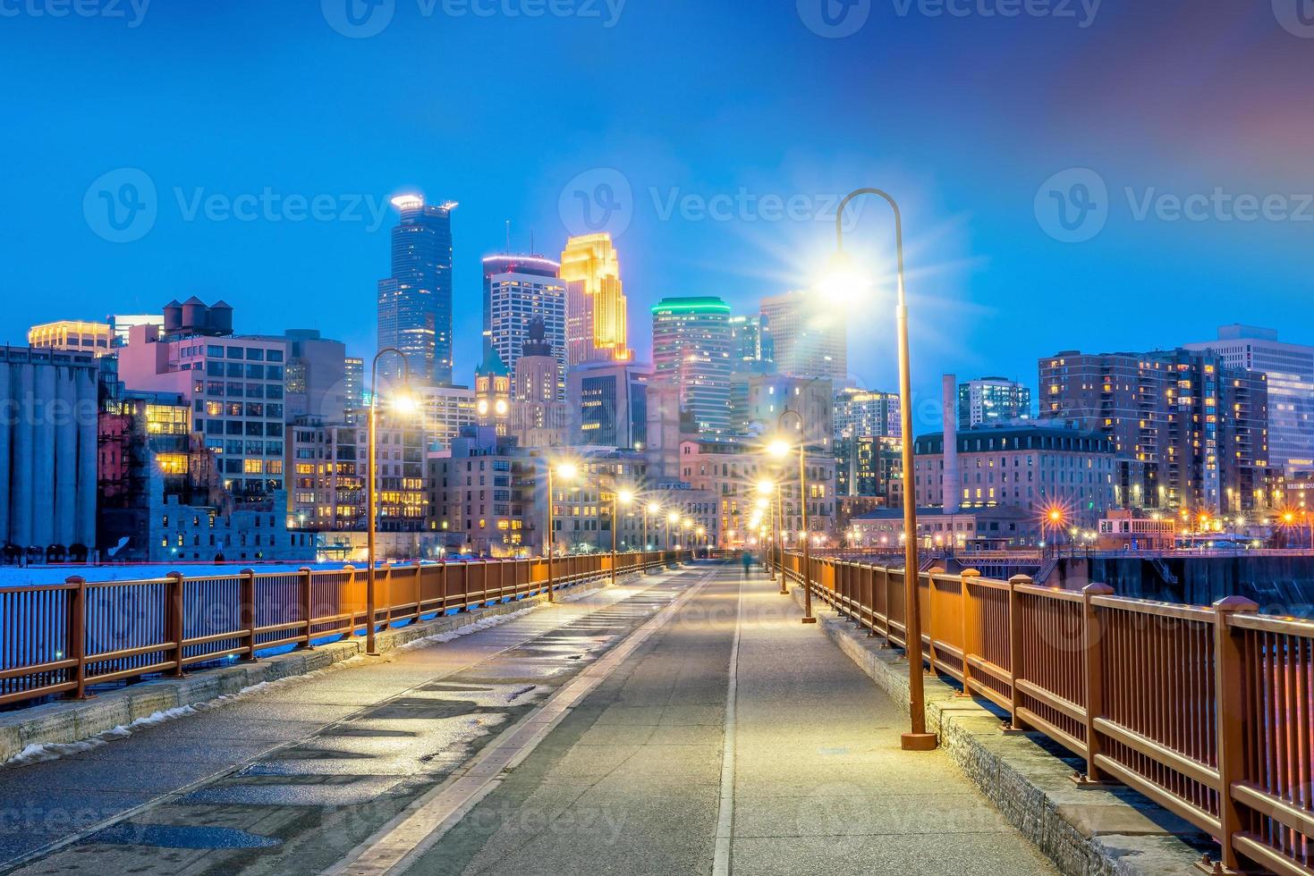 Minneapolis skyline del centro nel Minnesota, Stati Uniti d'America foto