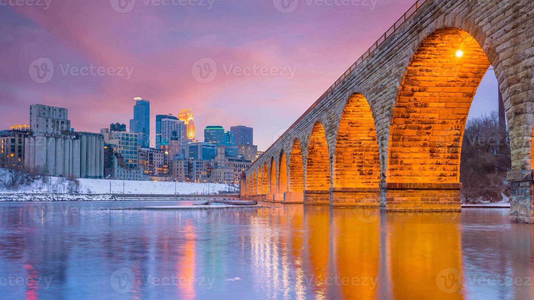 Minneapolis skyline del centro nel Minnesota, Stati Uniti d'America foto