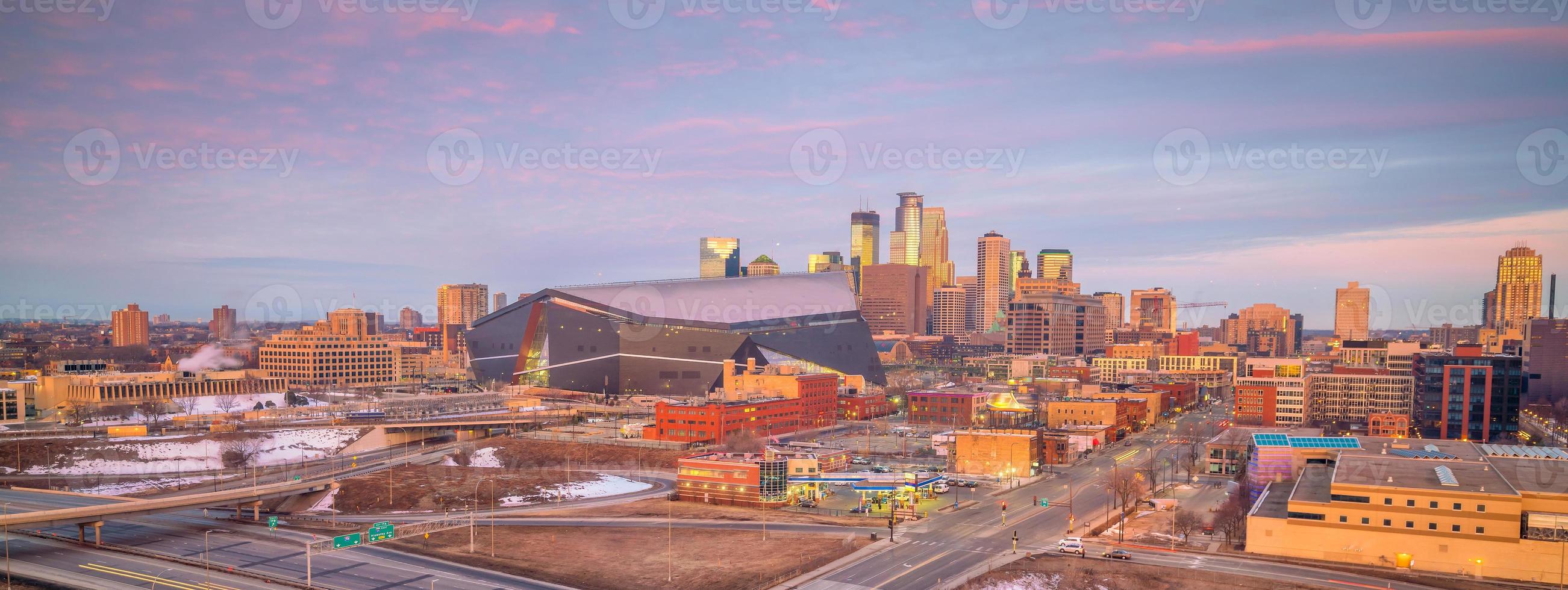 Minneapolis skyline del centro nel Minnesota, Stati Uniti d'America foto