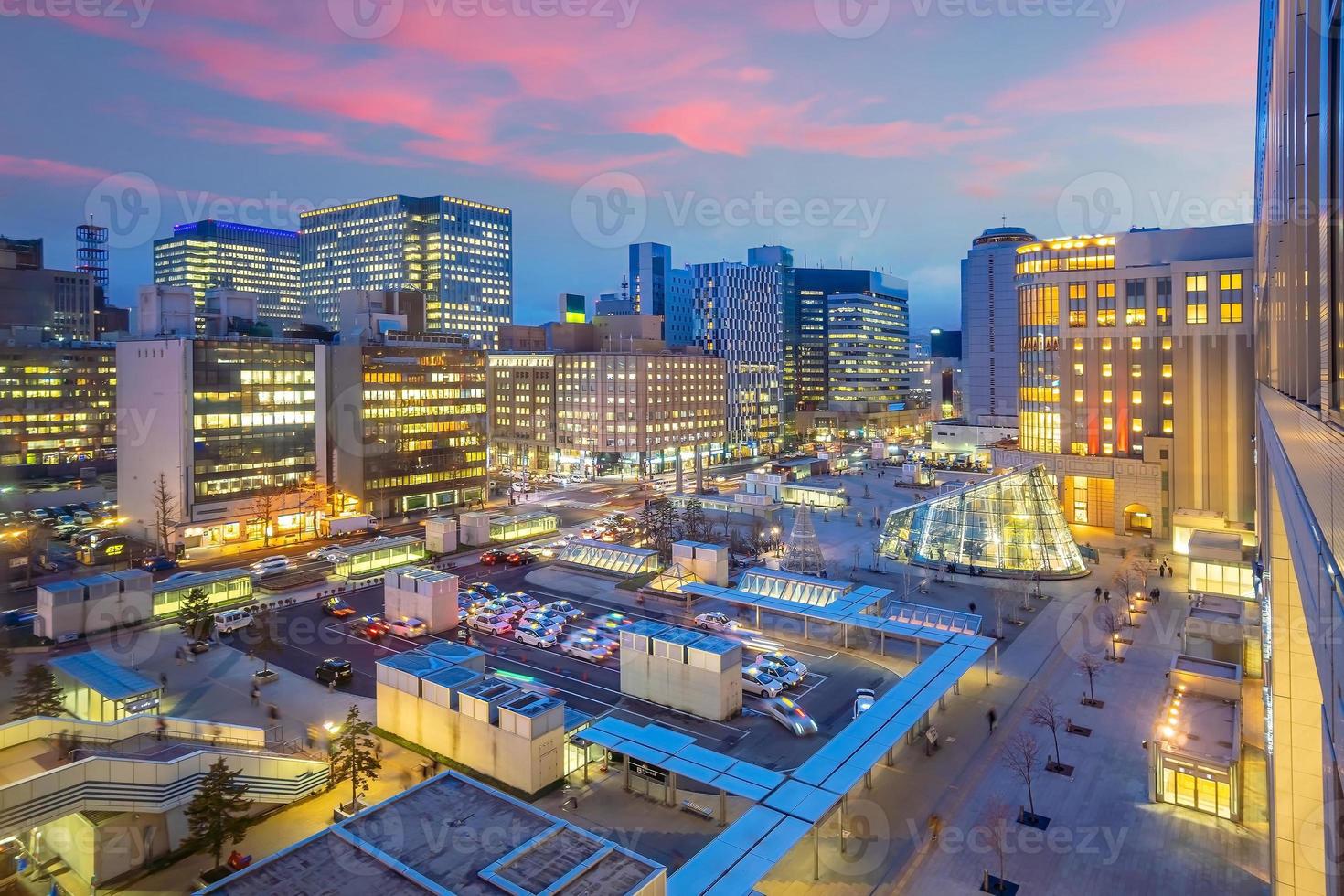 città di sapporo skyline del centro paesaggio urbano del tramonto in giappone foto