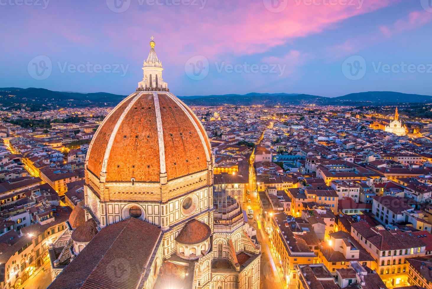 vista sullo skyline di firenze dalla vista dall'alto foto