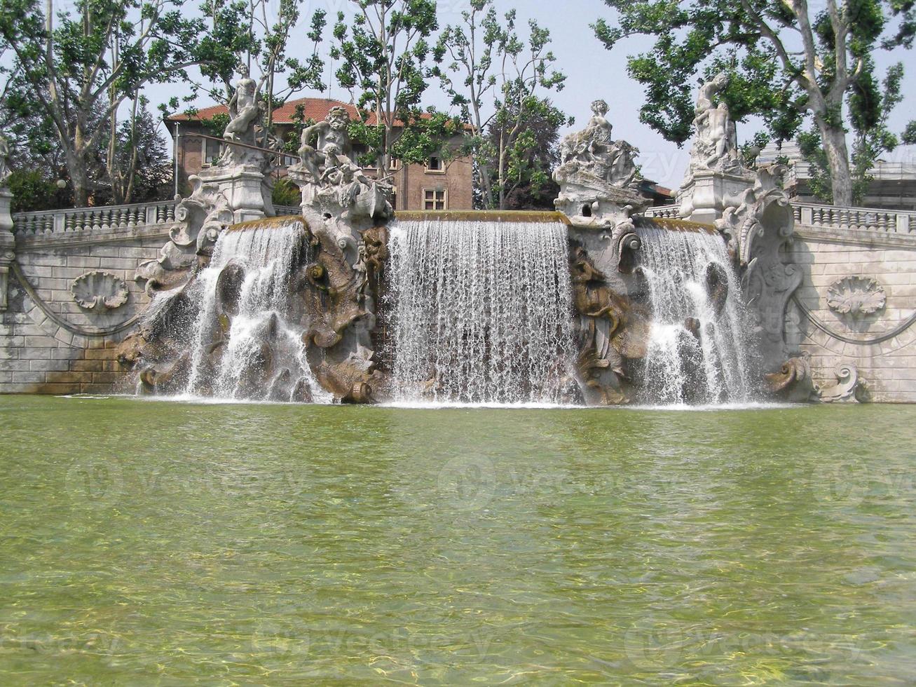 fontana dei dodici monti a torino foto