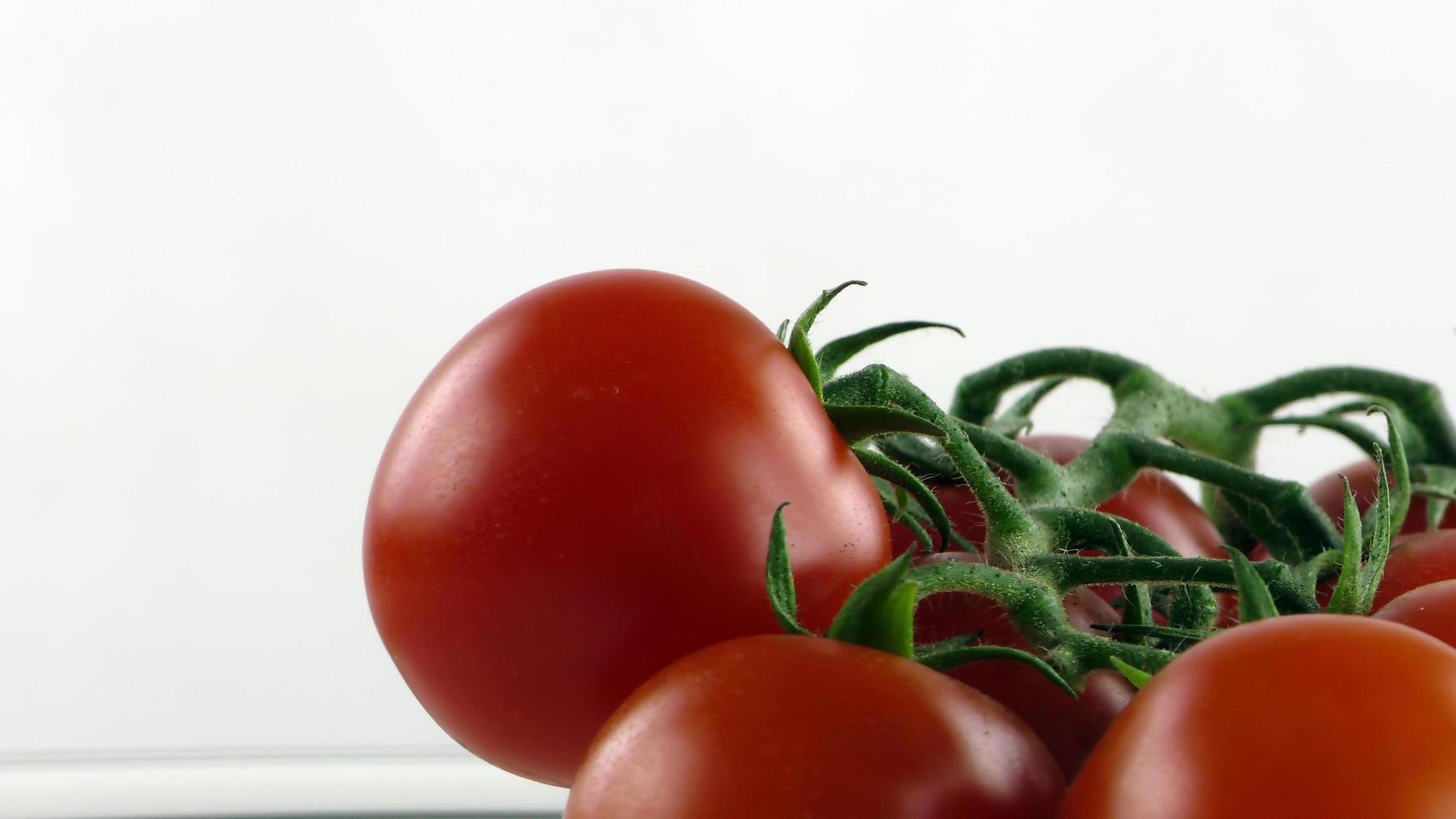 verdura di pomodoro sana biologica foto
