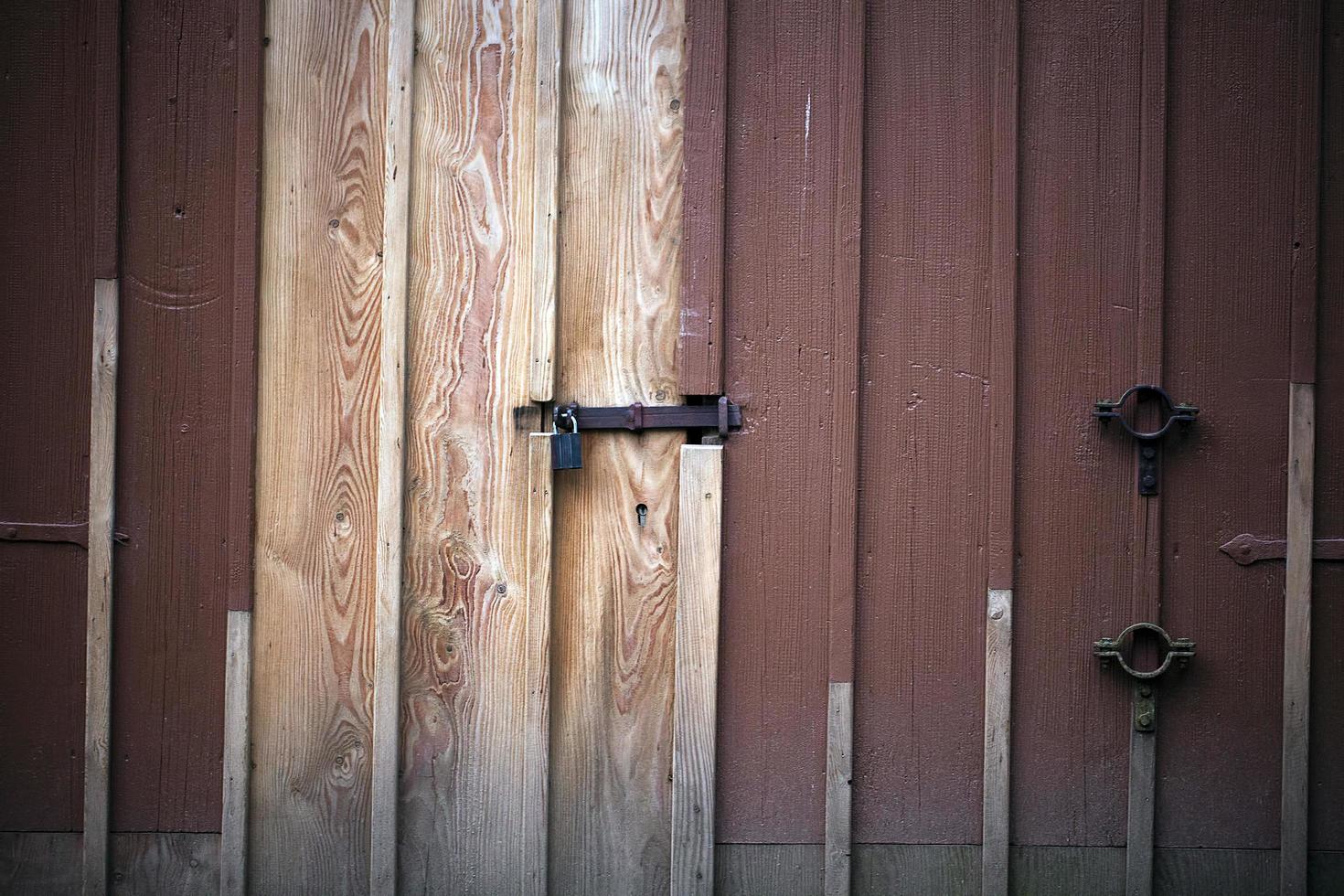 fondo astratto della porta di legno di lerciume foto