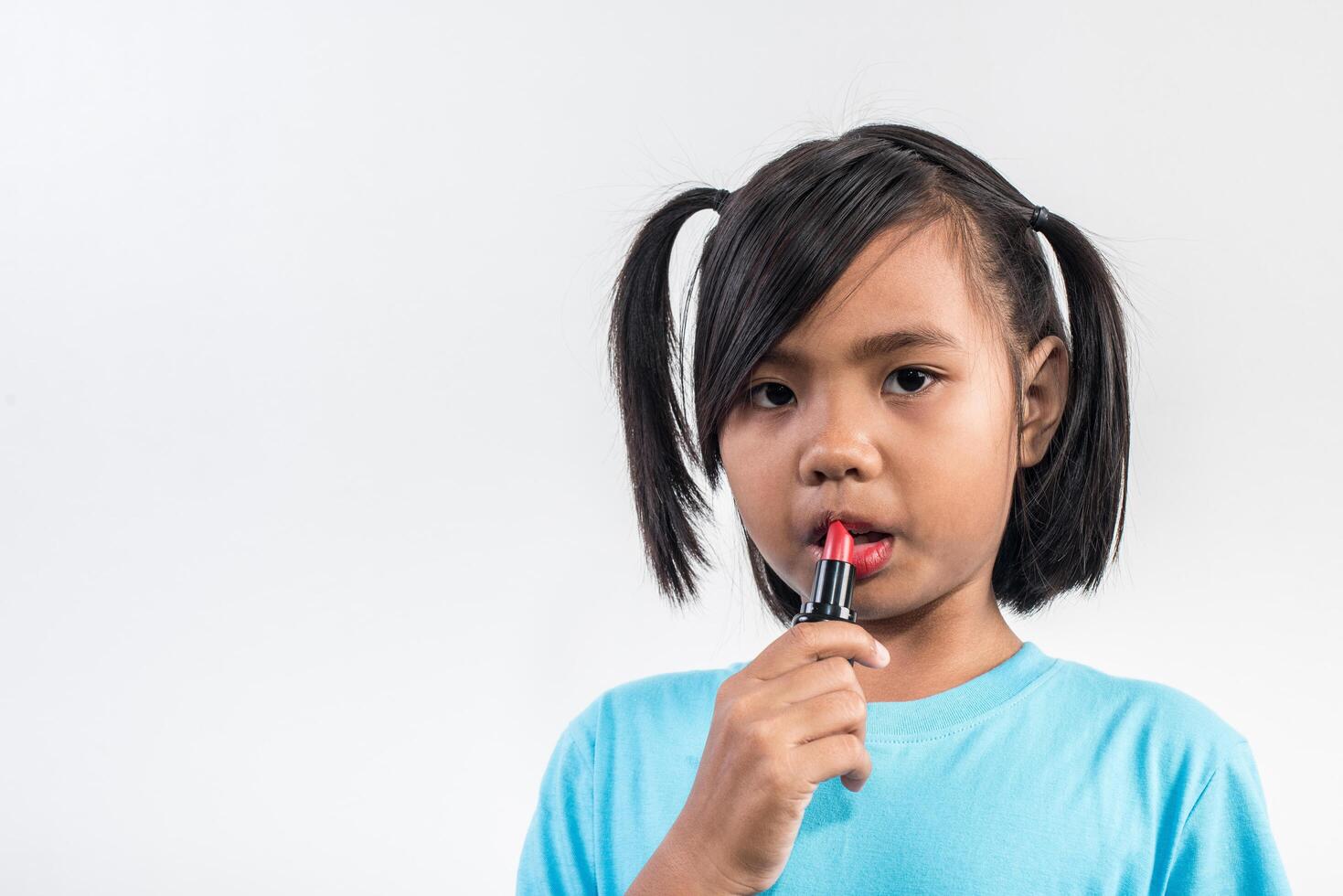 ritratto bambina trucco con il viso. foto