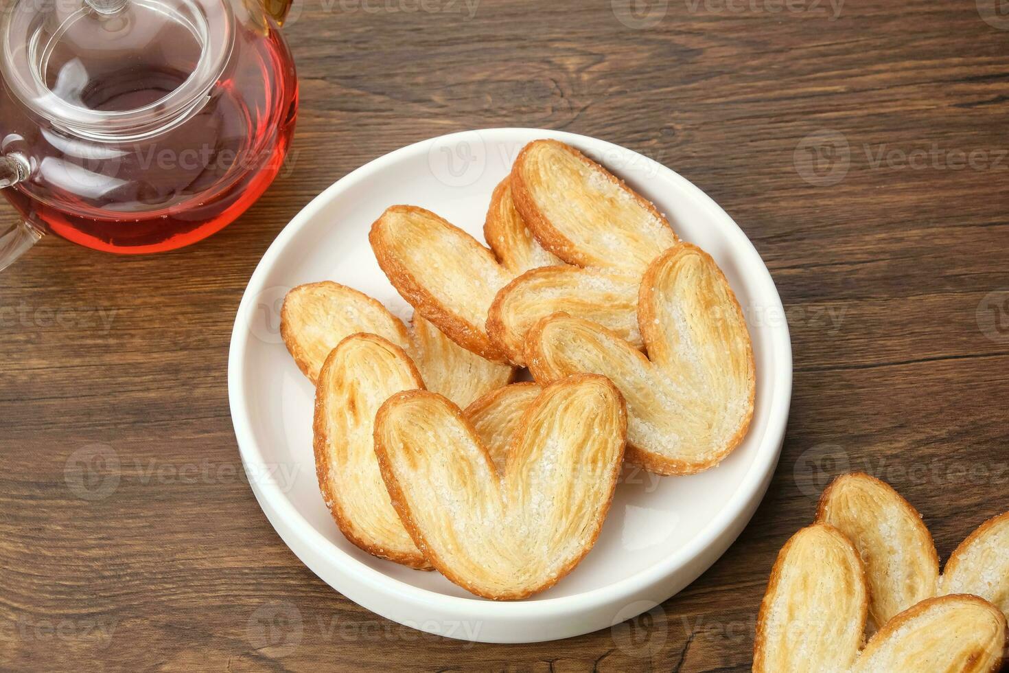 farfalla soffio Pasticcino o palmier biscotti con cuore forma foto