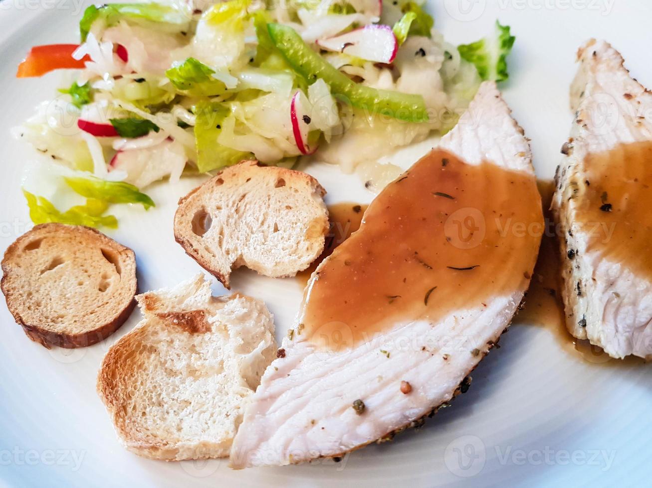 tacchino arrosto in crosta di senape al pepe foto