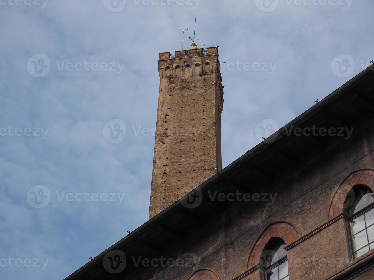 torre degli asinelli a bologna foto