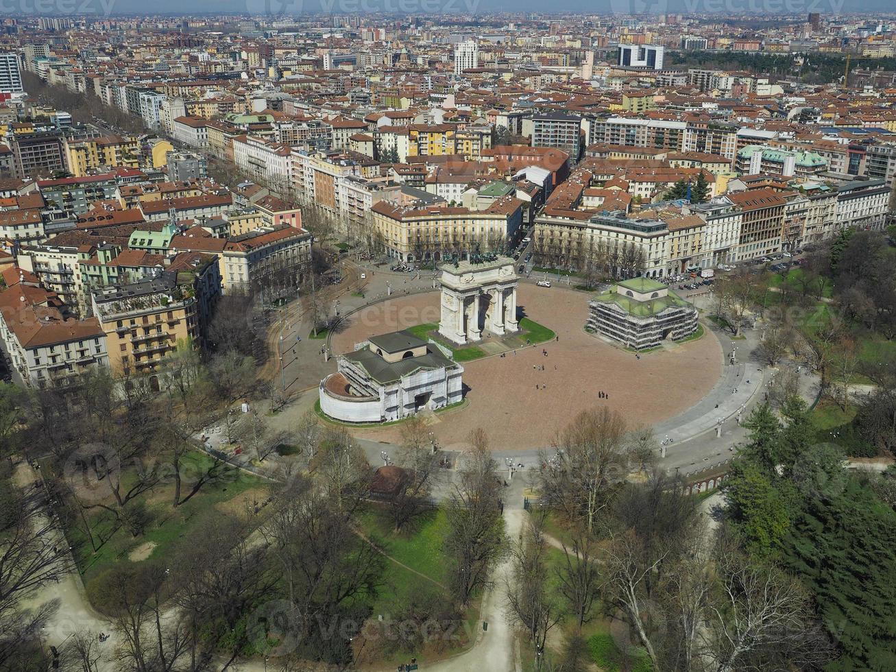 veduta aerea di milano foto