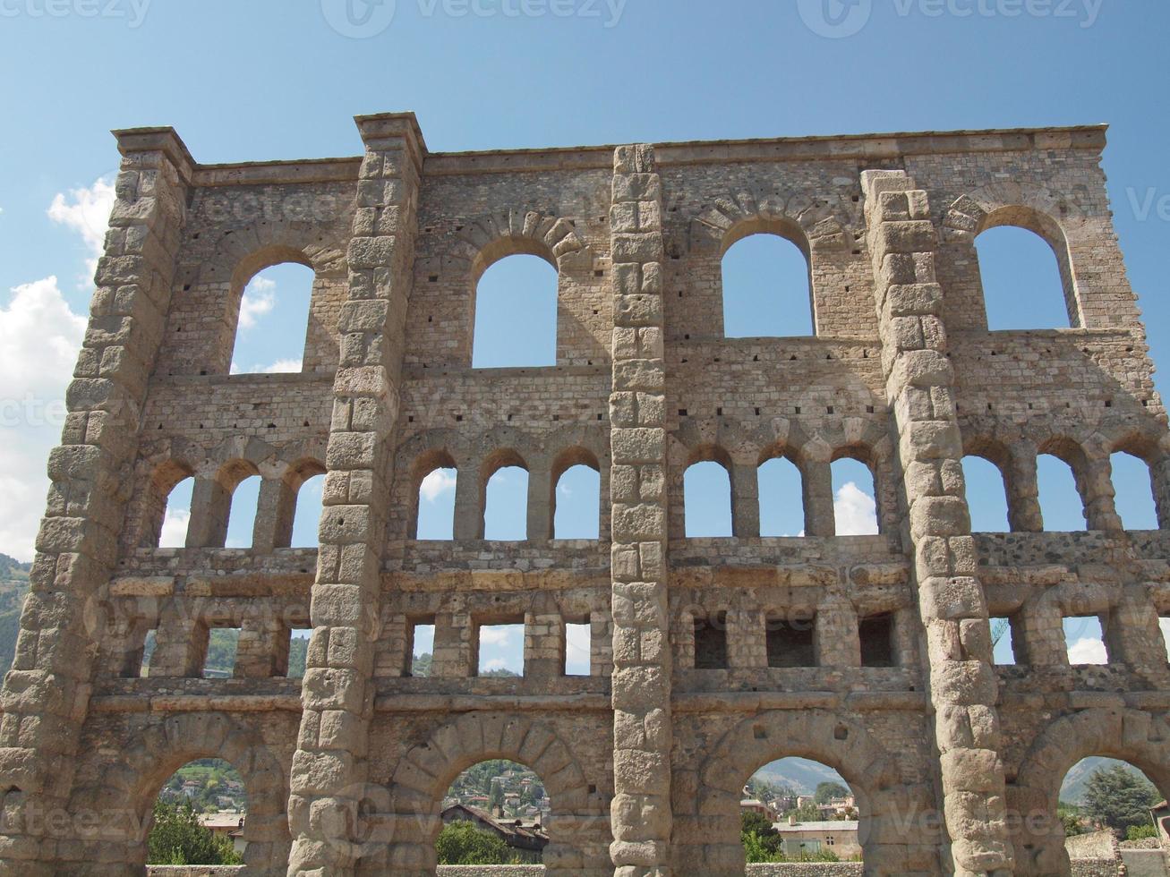 teatro romano aosta foto