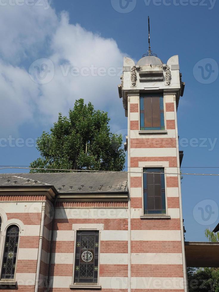 chiesa di santa elisabetta nel villaggio di leumann a collegno foto