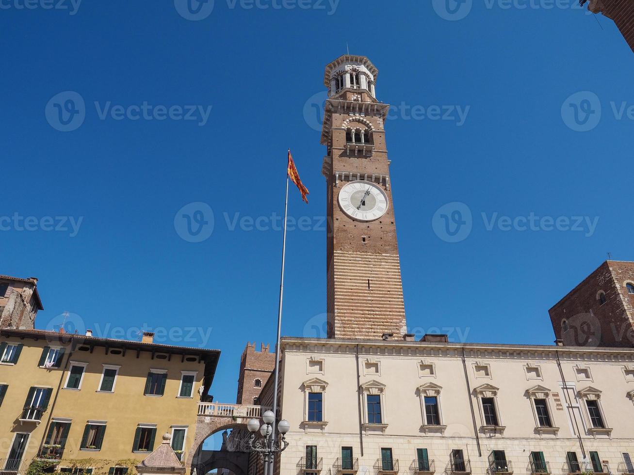 piazza delle erbe a verona foto