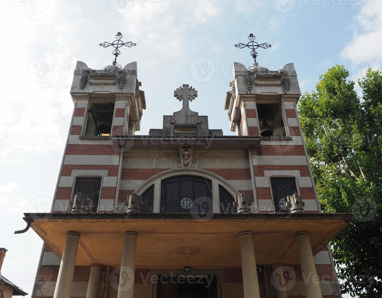 chiesa di santa elisabetta nel villaggio di leumann a collegno foto