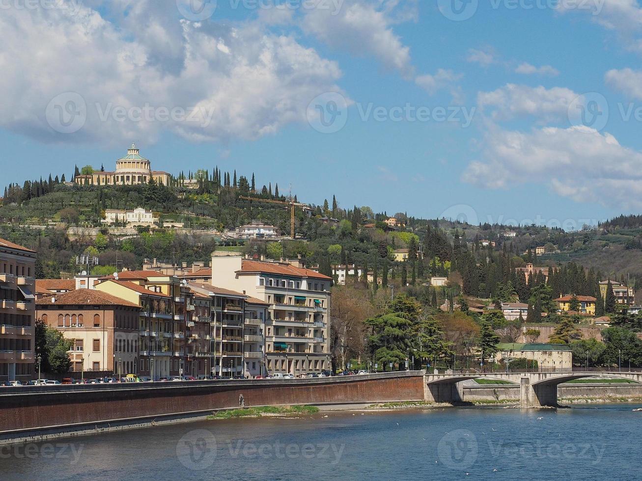 santuario madonna di lourdes a verona foto