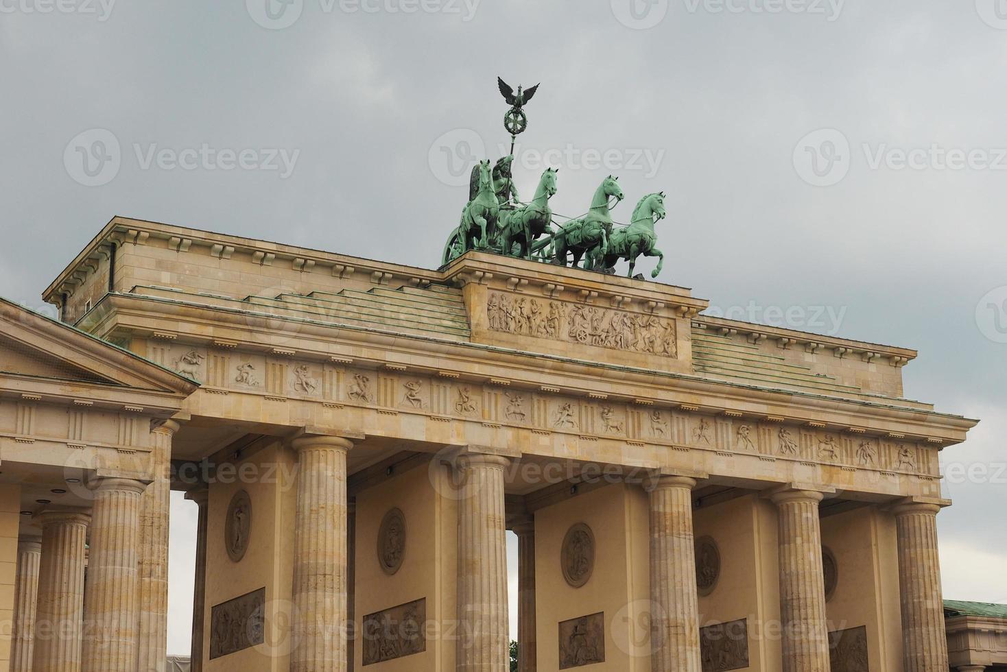 brandenburger tor porta di brandeburgo a berlino foto