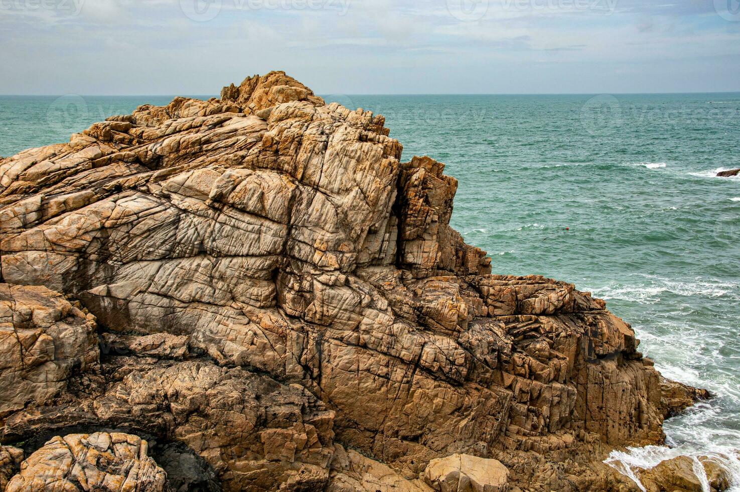 incantata costiero bellezza Plougrescant gouffre d'enfer, Bretagna, Francia foto