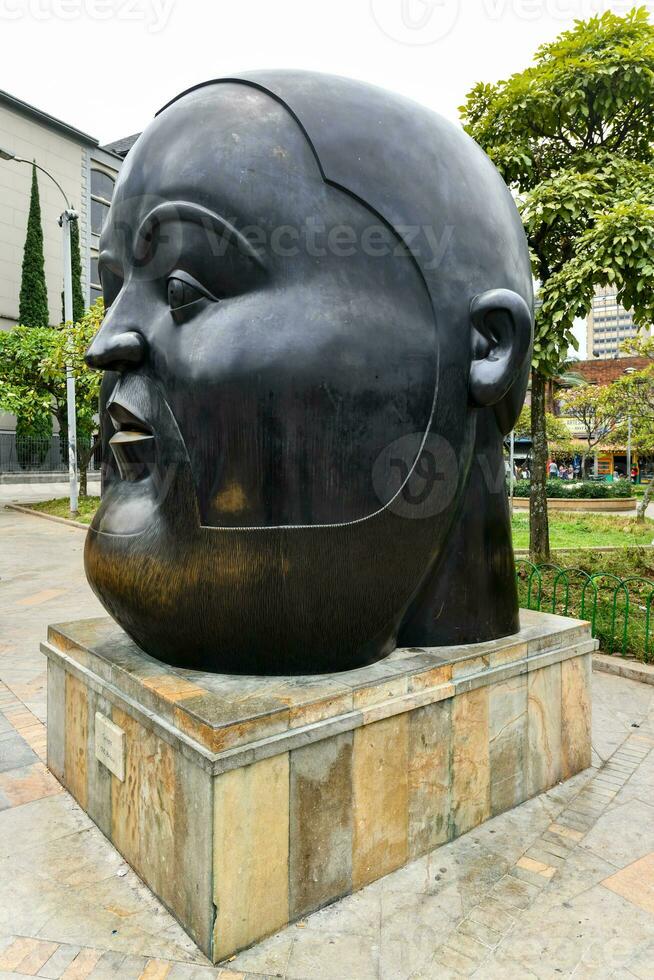 statua nel plaza botero - medellin, Colombia foto