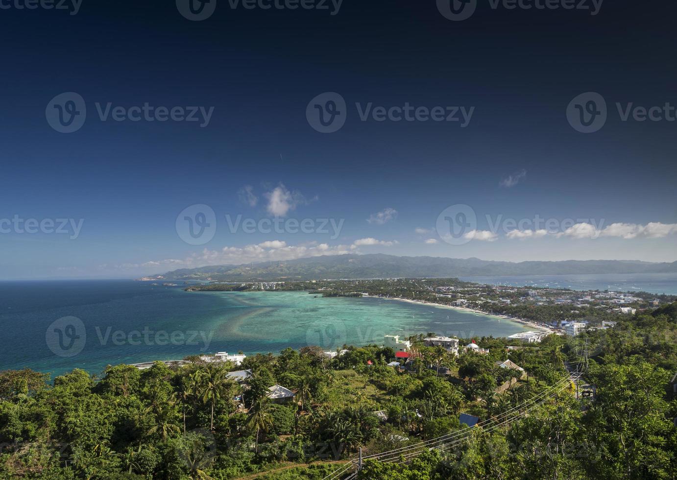 Vista del paesaggio tropicale dell'isola di Boracay e della costa nelle Filippine foto