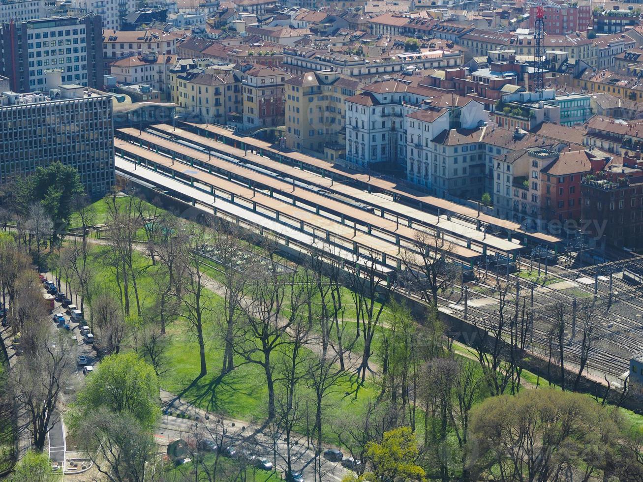 veduta aerea di milano foto