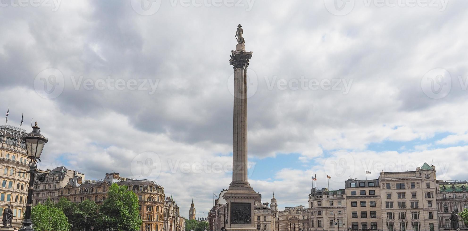 trafalgar square a londra foto