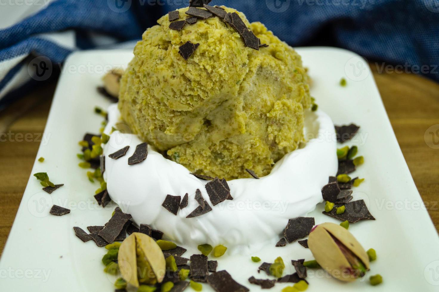 un gelato al pistacchio italiano foto