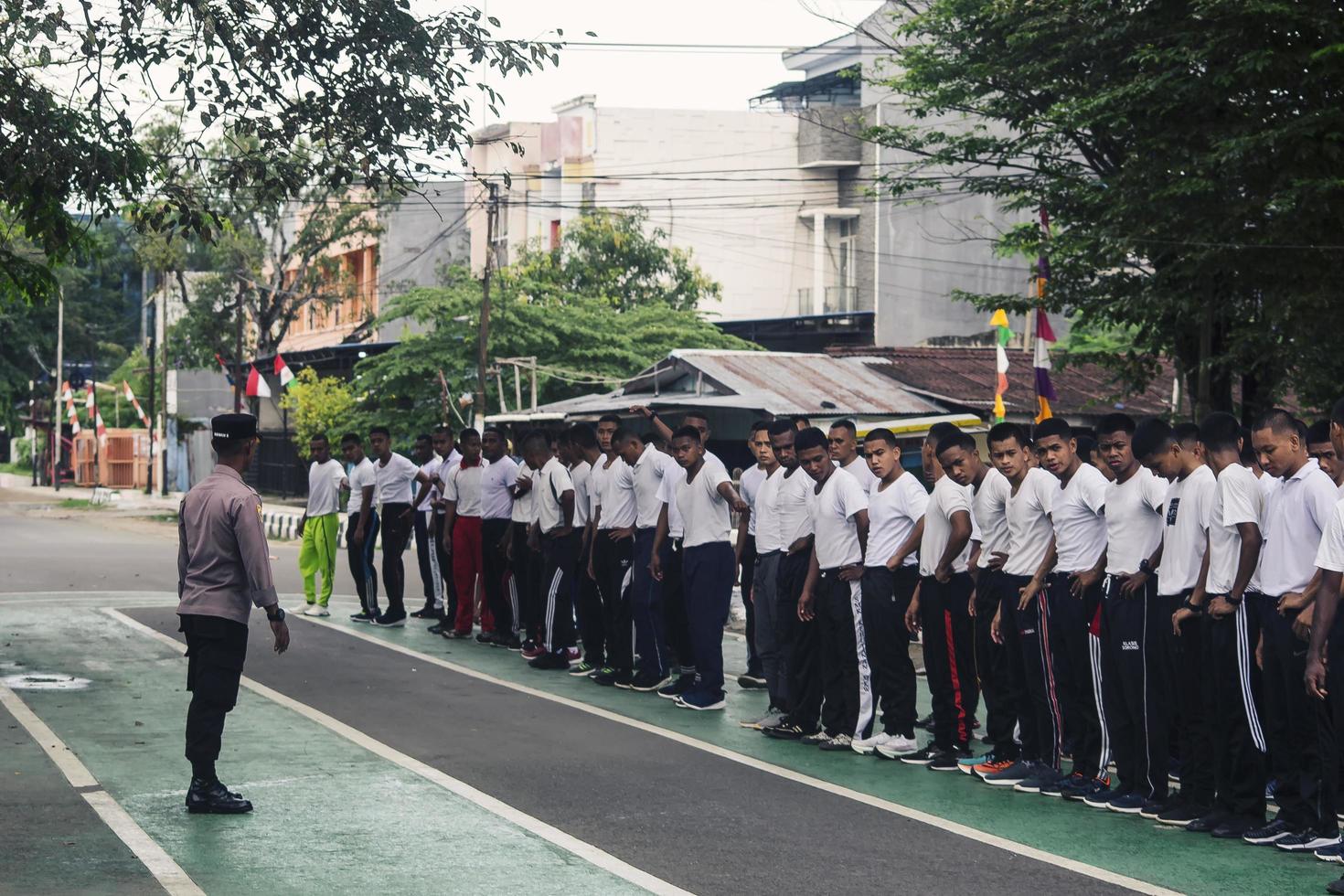 Sorong, Papua Occidentale, Indonesia 2021- candidati sottufficiali della polizia indonesiana foto