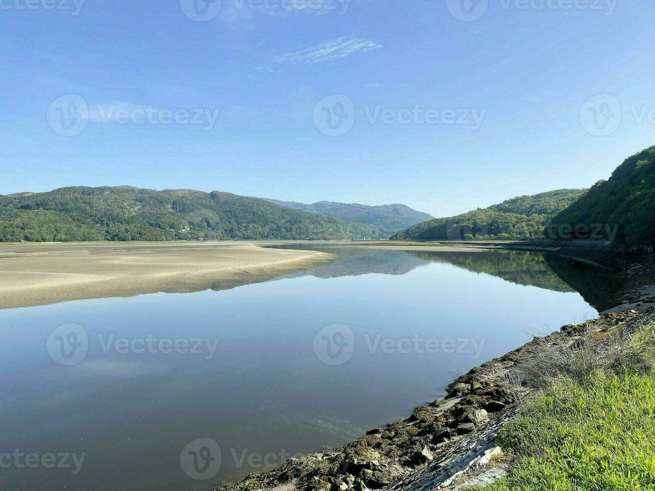 un' Visualizza di il nord Galles campagna su il mawddach pista foto