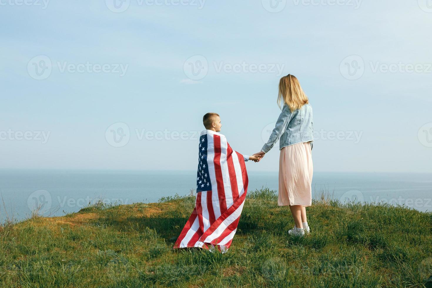 madre single con figlio il giorno dell'indipendenza degli Stati Uniti foto