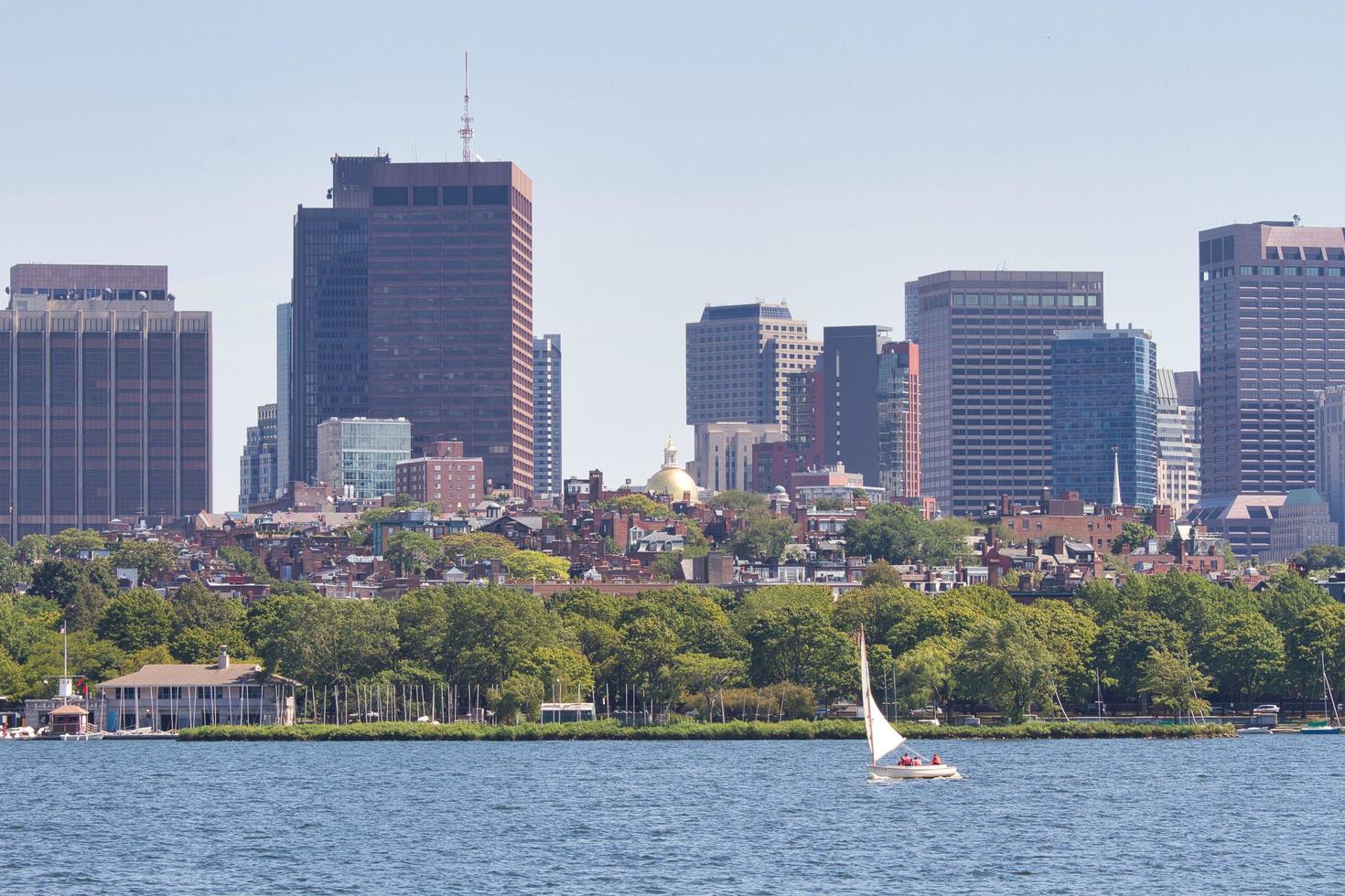 Charles River e lo skyline di Boston foto