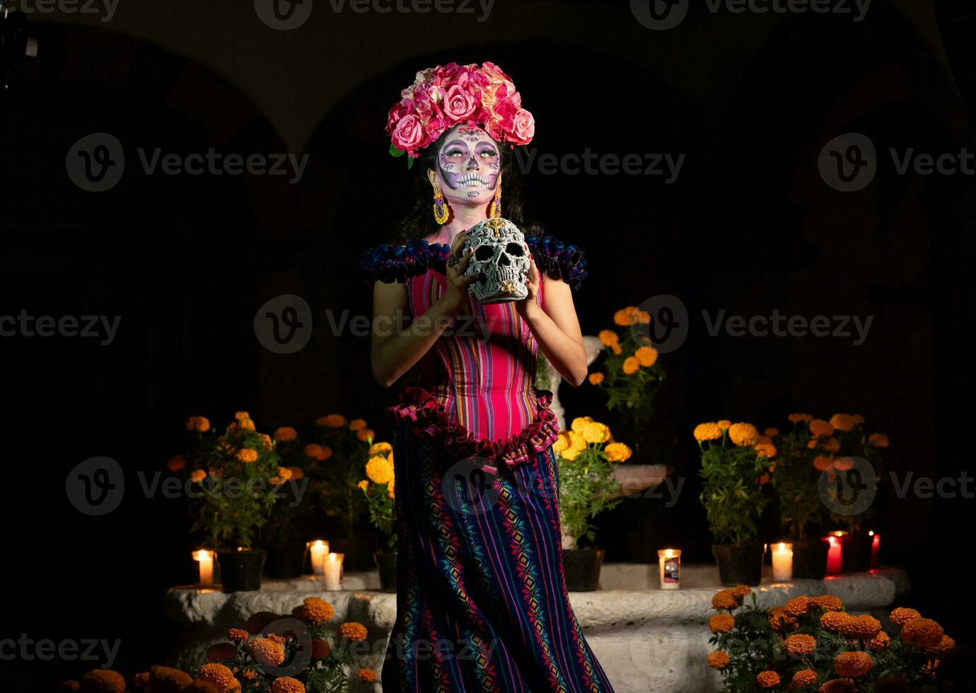 Calavera catrina seduta su un' trono. zucchero cranio trucco. dia de los muertos. giorno di il morto. Halloween. foto