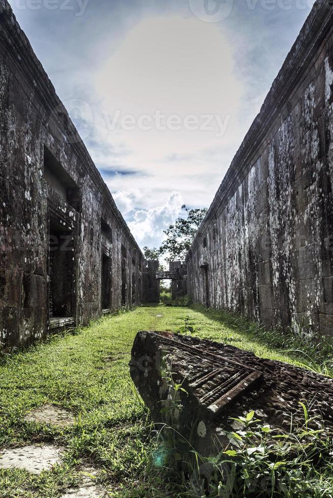 preah vihear antico tempio khmer rovine punto di riferimento in cambogia foto