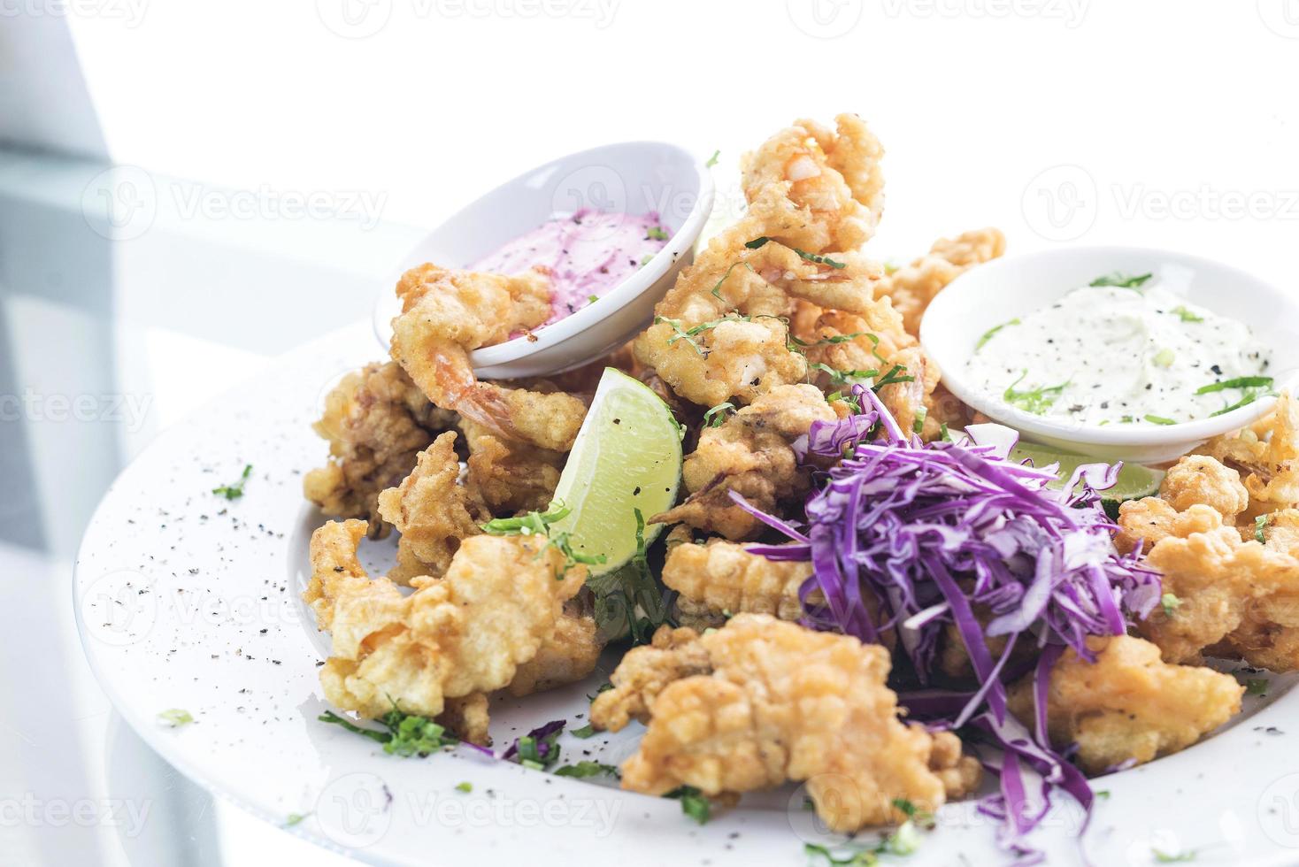fritto tempura frutti di mare fusione moderna cibo gourmet cucina pasto tapas spuntino foto