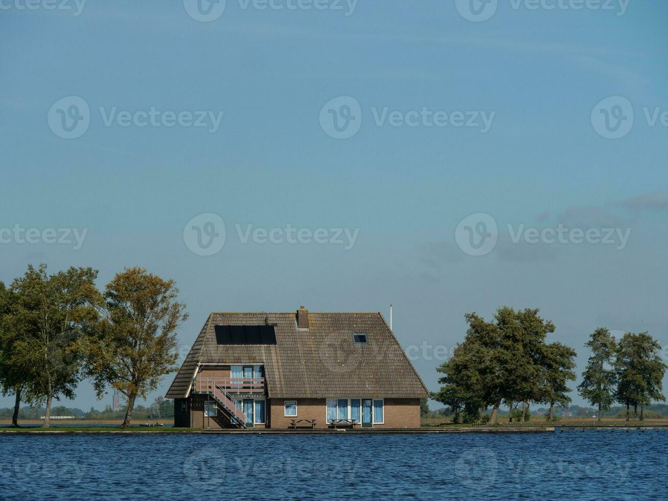il piccolo villaggio di giethorn nel il Olanda foto
