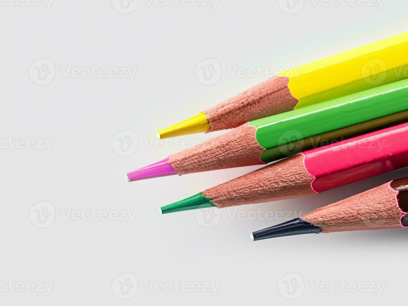 colorato matite isolato su bianca sfondo. foto