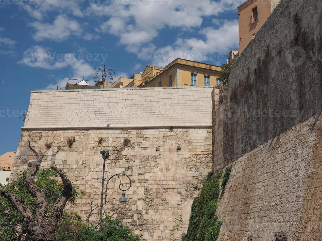 casteddu che significa quartiere del castello a cagliari foto