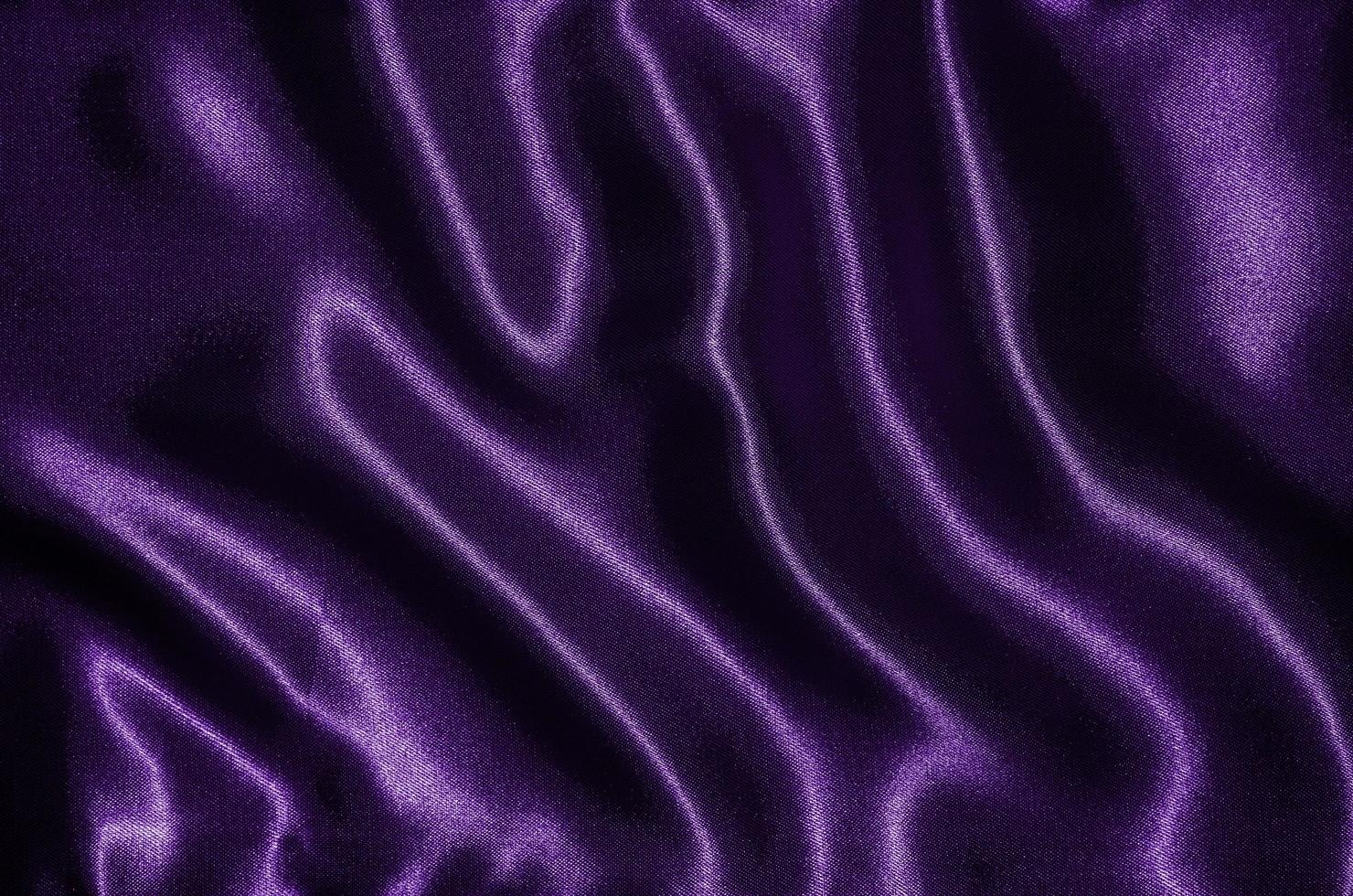 sfondo e carta da parati di tessuto viola e tessuto a righe. foto