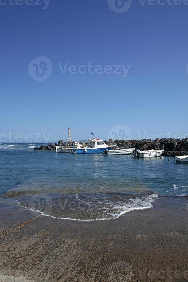spiaggia frangokastello nell'isola di creta grecia moderna estate sfondo foto