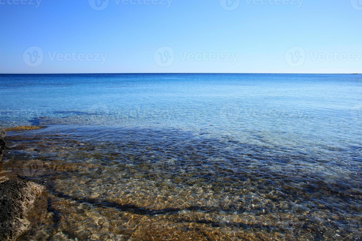 laguna blu spiaggia di kedrodasos creta isola kissamos costa rocciosa acque foto